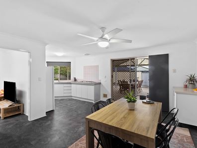 24 Nurrari Close, Waikiki WA 6169