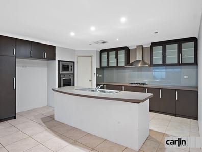 5 Charnley Bend, Success WA 6164
