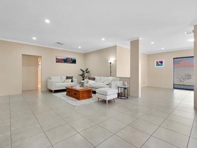 19 Whittaker Turn, Piara Waters WA 6112
