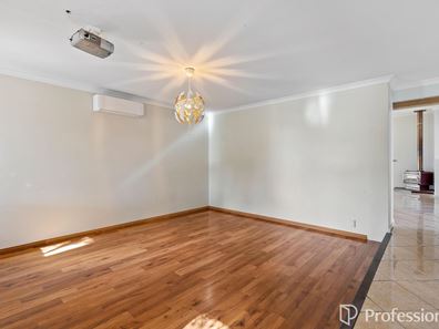 62 Gentle Circle, South Guildford WA 6055