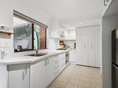 12/71 Herdsman Parade, Wembley WA 6014