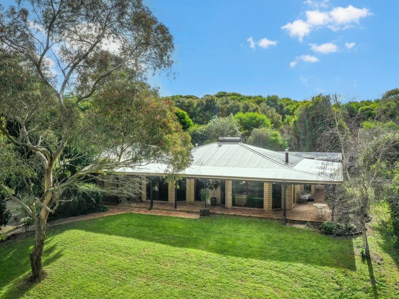 76 Cuming Road, Lockyer WA 6330