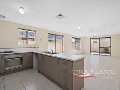 116 Amherst Road, Canning Vale WA 6155