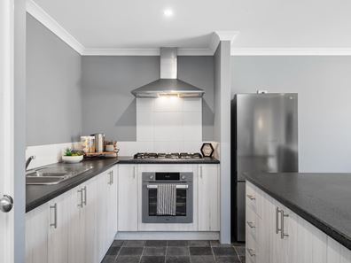 15 Welton Road, Wellard WA 6170