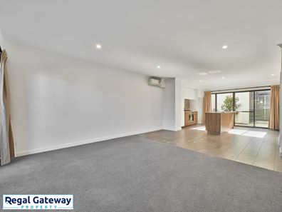 31 Mudstone Road, Treeby WA 6164