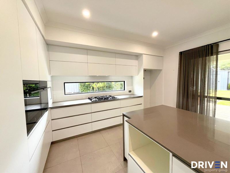 5 Huxley Drive, The Vines WA 6069