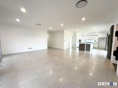 5 Huxley Drive, The Vines WA 6069