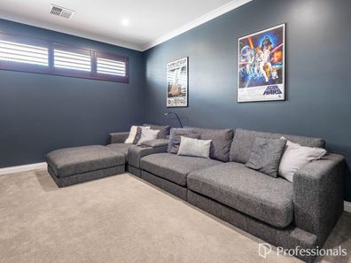 10 Beneke Street, Bushmead WA 6055
