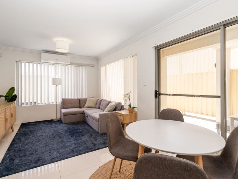 4/8 Nemagold Grove, Coogee WA 6166