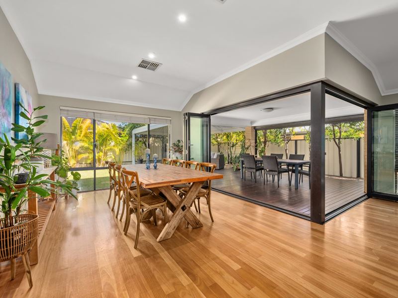 12 Banda Boulevard, Canning Vale WA 6155