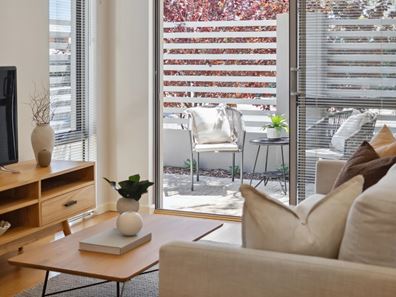 2/18 Brady Street, Mount Hawthorn WA 6016