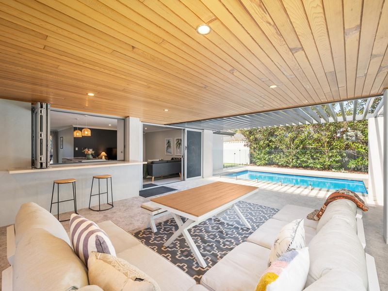 2/103 Monash Avenue, Como WA 6152