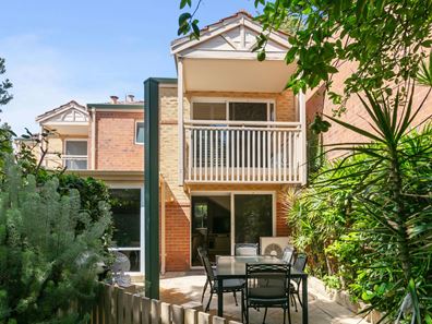 4/18 St Johns Wood Boulevard, Mount Claremont WA 6010