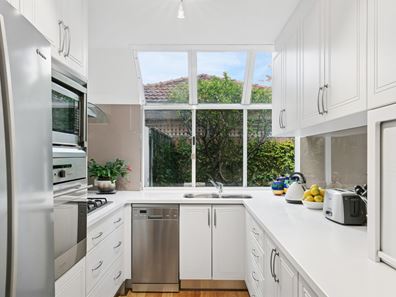 4/18 St Johns Wood Boulevard, Mount Claremont WA 6010
