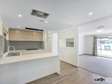 17 Gwalia Place, Bibra Lake WA 6163