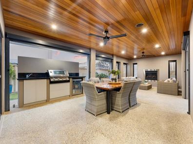 18 Tulum Approach, Iluka WA 6028