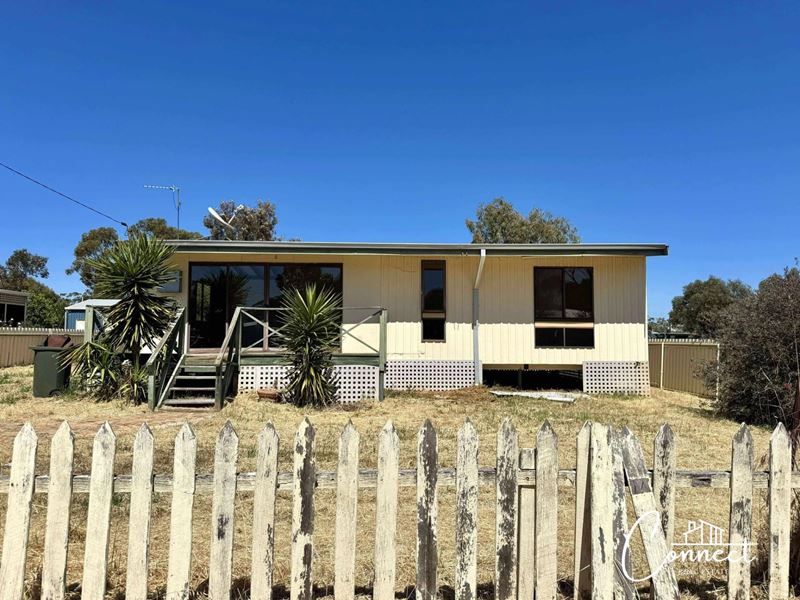 11 Battery Street, Muluckine WA 6401