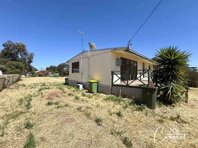 11 Battery Street, Muluckine WA 6401