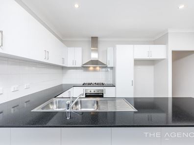 6 Koma Lane, Jindalee WA 6036