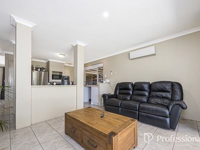 11 Huon Place, Merriwa WA 6030