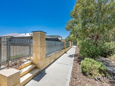 12 Paluma Grove, Yanchep WA 6035