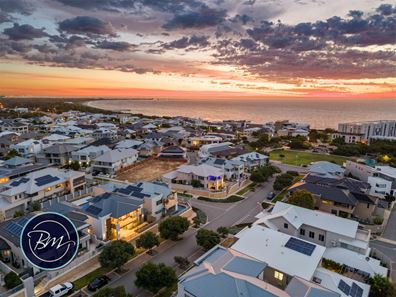 10 Huntress Avenue, North Coogee WA 6163
