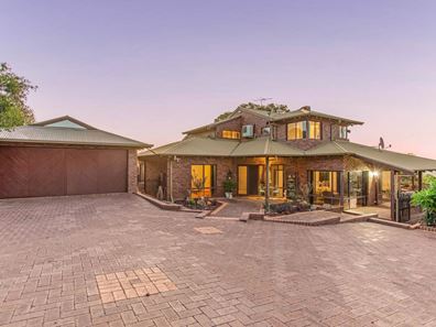 5 Stewart Grove, Mount Nasura WA 6112