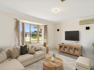 3 Ainstey Close, Seville Grove WA 6112