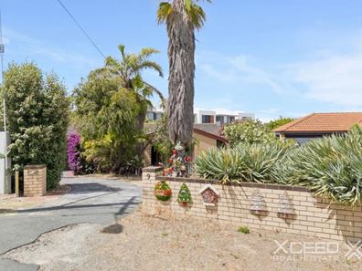 9 Buchan Place, Hillarys WA 6025