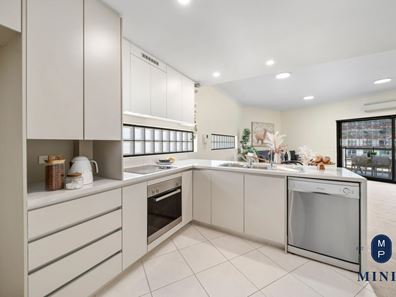69/23 Junction Boulevard, Cockburn Central WA 6164