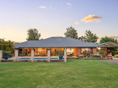 18 Eurythmic Road, Byford WA 6122