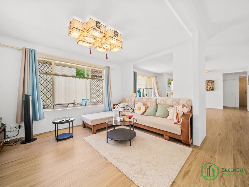 2A Dulverson Place, South Lake