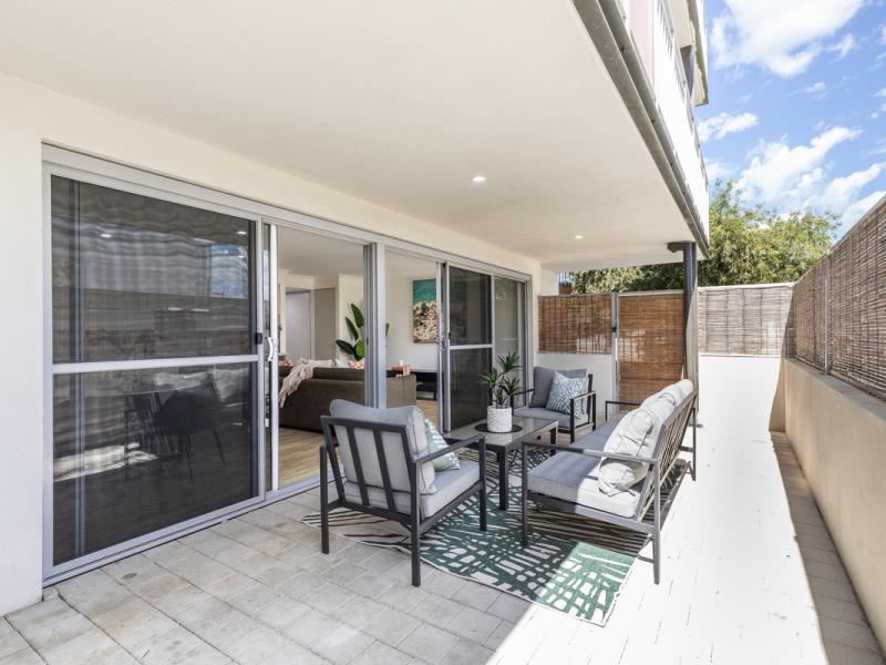 1/4 Pollard Street, Glendalough WA 6016