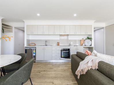 1/4 Pollard Street, Glendalough WA 6016