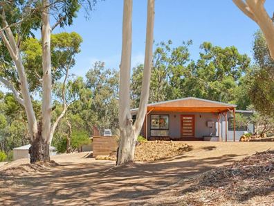 680 Stanwix Place, Wooroloo WA 6558