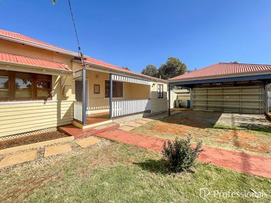 137 Campbell Street, West Lamington WA 6430