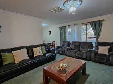 5B Eccles Place, Hannans WA 6430