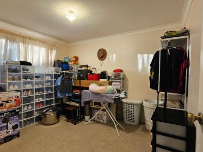5B Eccles Place, Hannans WA 6430