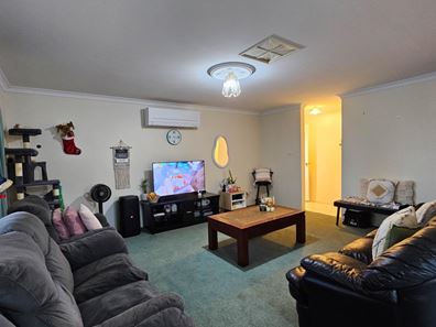 5B Eccles Place, Hannans WA 6430