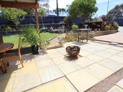 8 Sandalwood Lane, Kambalda East WA 6442