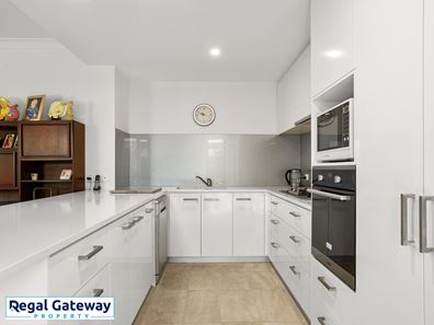 99/100 Clementine Boulevard, Treeby WA 6164