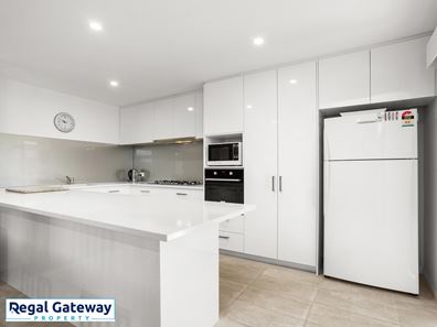 99/100 Clementine Boulevard, Treeby WA 6164