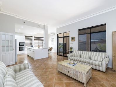 3 Potter Avenue, Salter Point WA 6152