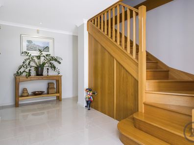 34 Peter Street, Halls Head WA 6210