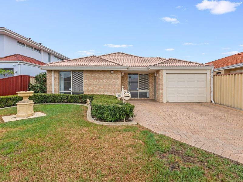 13 Terelinck Crescent, Redcliffe