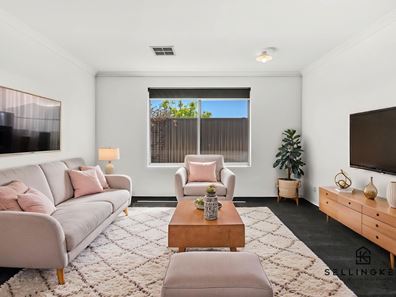 1 GOSSAN CHASE, Piara Waters WA 6112