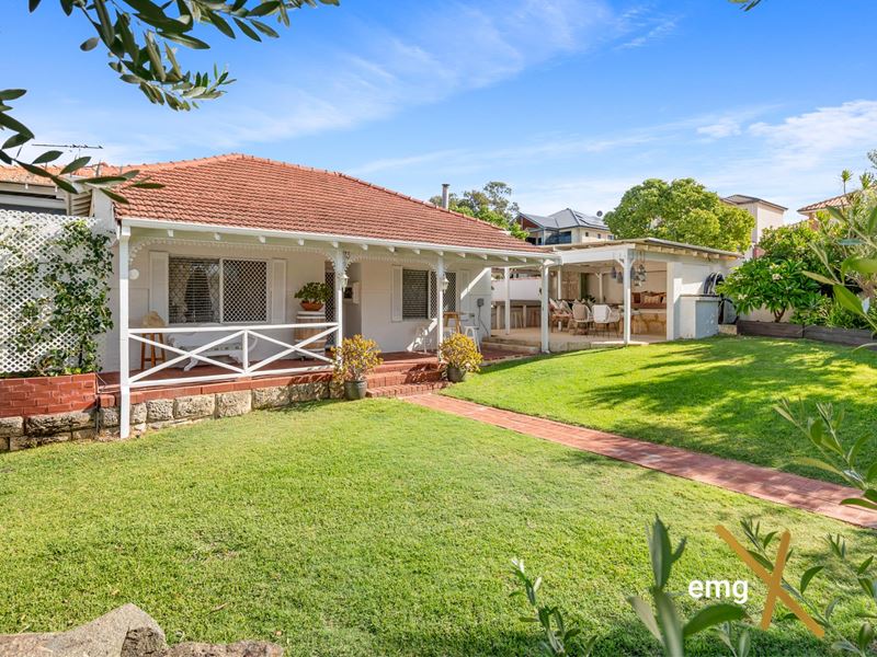 2 Birdwood Road, Melville WA 6156