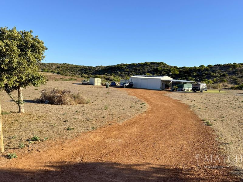 25 African Reef Boulevard, Greenough WA 6532