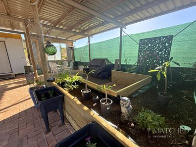 25 African Reef Boulevard, Greenough WA 6532