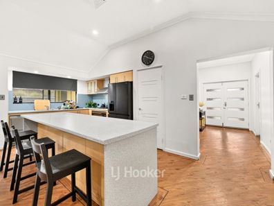 2 Wagtail Way, Collie WA 6225